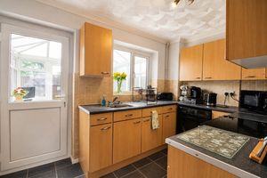 Kitchen- click for photo gallery